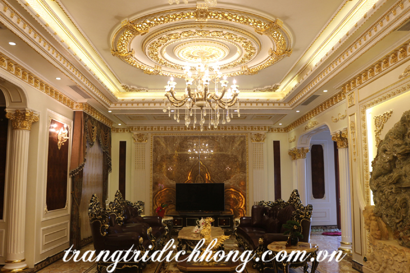 Lấu đài dát vàng tại Quảng Ninh